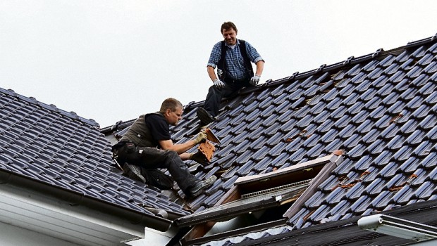Peine: Die Hagelschäden fordern Dachdeckern einiges ab