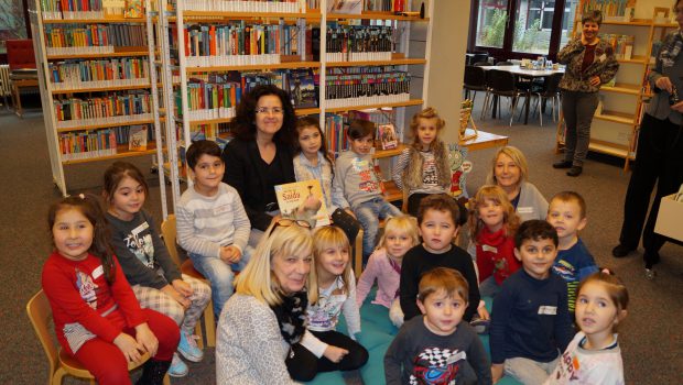 Wissenschaftsministerin liest Kindern in Salzgitter vor