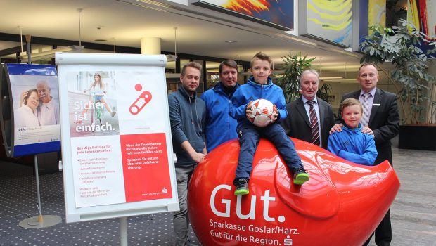 Fußballer spielen um Sparkassen-Cup in Slalzgitter-Bad