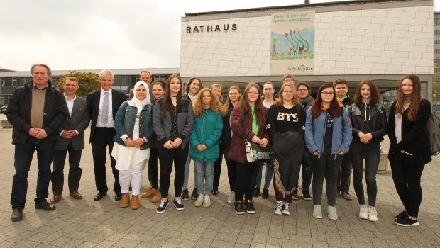 Spenden für Kriegsgräber: Salzgitters OB dankt den Schülern