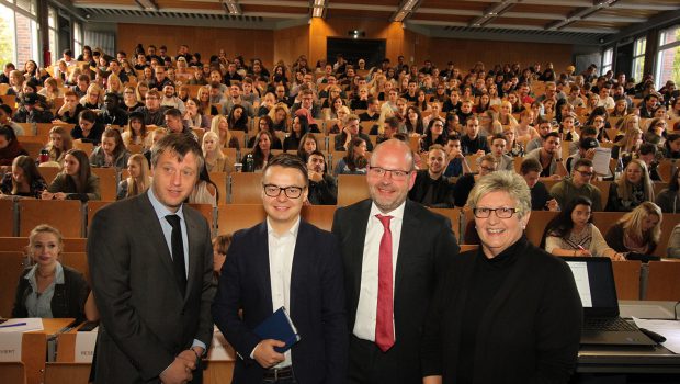600 neue Studenten für die Ostfalia in Salzgitter