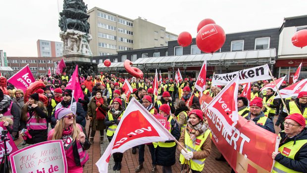 Öffentlicher Dienst: Tausende Arbeitnehmer treffen sich in Salzgitter