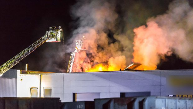 Feuer im Industriegebiet Salzgitter-Beddingen