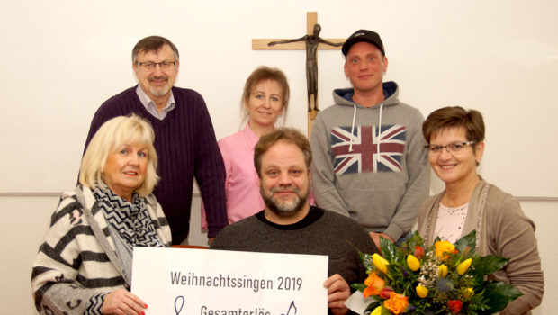 Spendenübergabe in Salzgitters Kirchengemeinde St. Maximilian Kolbe