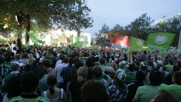 VfL kämpft um den DFB-Pokal: Public Viewing vor dem Rathaus