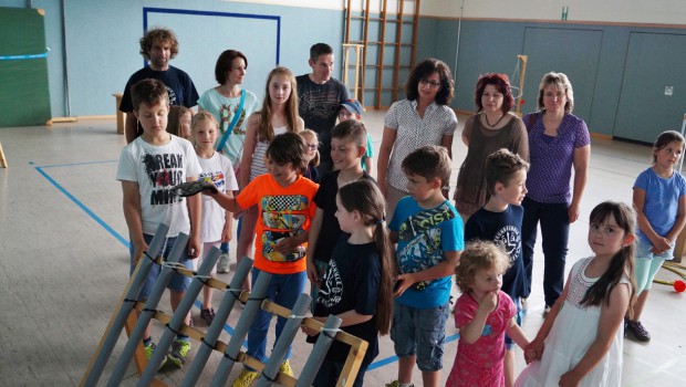 Miniphänomenta: Kinder in Salzgitter experimentieren an 26 Stationen