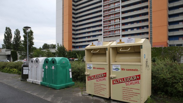 Wolfsburg: Altkleiderdieb steckte noch im Container
