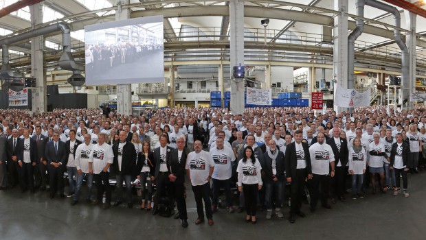 Schwere Zeiten für VW: Betriebsversammlung in Wolfsburg mit 22.000 Mitarbeitern