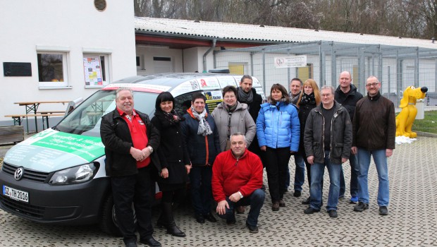 Freude über neues Tierheim-Auto in Salzgitter-Bad