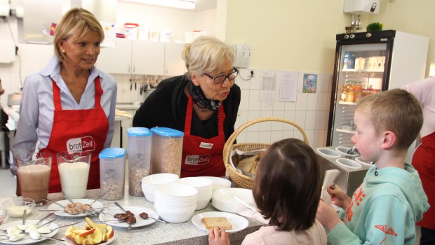 Die United Kids Foundations unterstützen „brotZeit“ in Salzgitter