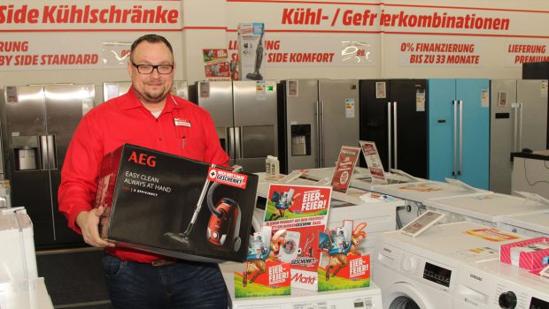 Große Eier-Feier bei Media Markt in Salzgitter