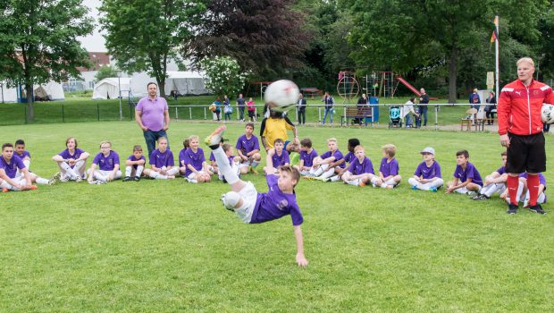 WM Tippspiel in Salzgitter: Verein „Wir helfen Kindern“ steuert Teilnehmer-Rekord an