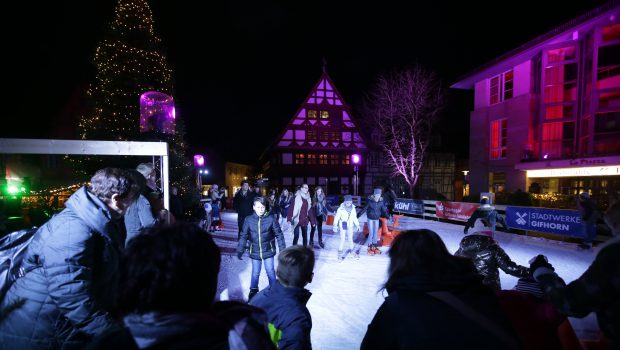 Gifhorner Weihnachtsmarkt: Tägliche Märchen-Lesung und buntes Bühnenprogramm