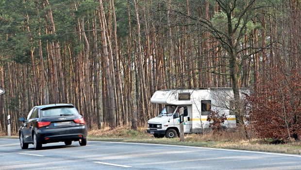 Wegen Verbot: Sexmobile stehen nun an Gifhorner Kreisstraßen