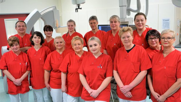 Mitarbeiter im Klinikum Salzgitter kommen ganz in Rot