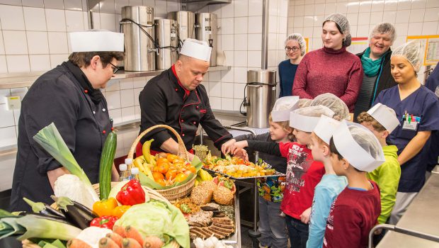 Christ-König-Kinder besuchen Salzgitters Elisabeth-Krankenhaus