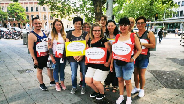 Pflegende aus Salzgitter protestieren in Hannover