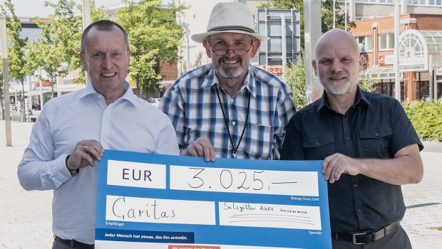 Benefiz-Versteigerung in Salzgitter-Bad bringt 3.025 Euro