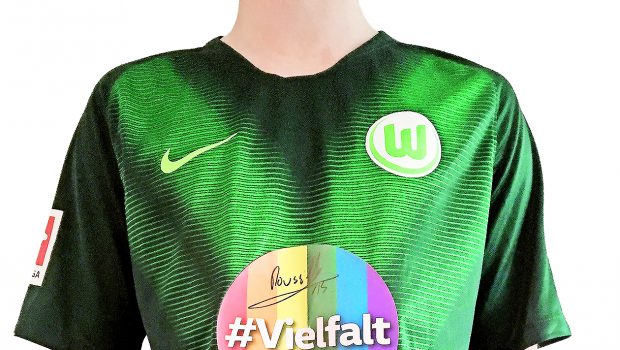 Aids-Hilfe Wolfsburg versteigert 24 signierte VfL-Trikots